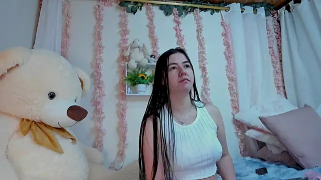 Snapshot of Idara_and_Edahi01 chatting on October 2025 12:00:02 AM Idara and Edahi01 online show from October 2025 12:00:02 AM