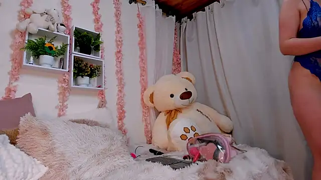 Snapshot of Idara_and_Edahi01 chatting on November 2025 03:13:02 PM Idara and Edahi01 online show from November 2025 03:13:02 PM