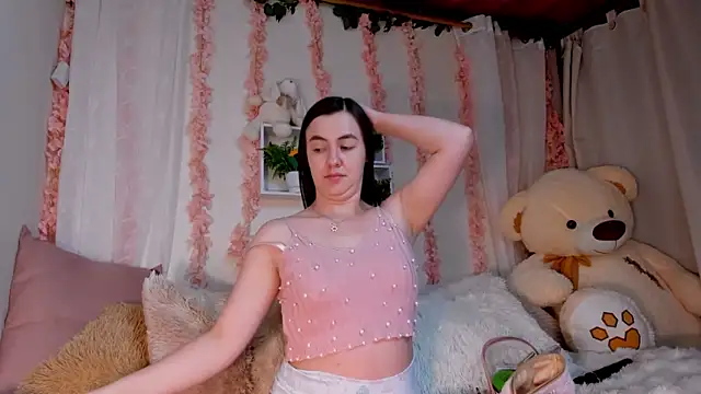 Snapshot of Idara_and_Edahi01 chatting on November 2025 08:31:01 PM Idara and Edahi01 online show from November 2025 08:31:01 PM