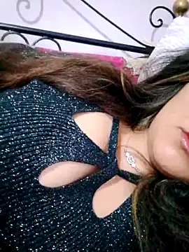 Snapshot of Fatina111 chatting on November 2025 02:57:02 AM Fatina111 online show from November 2025 02:57:02 AM