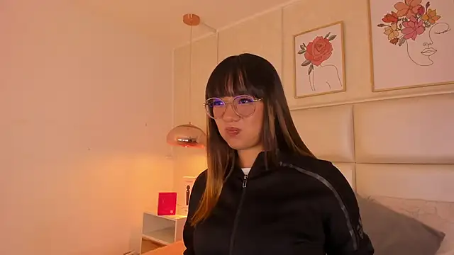 Snapshot of Aily_Yozuko chatting on March 2026 02:37:01 AM Aily Yozuko online show from March 2026 02:37:01 AM