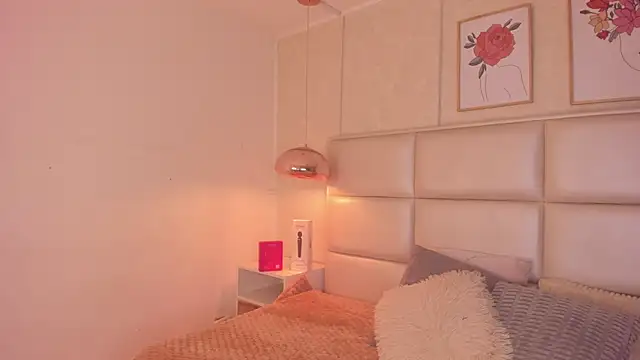 Snapshot of Aily_Yozuko chatting on April 2026 02:38:02 AM Aily Yozuko online show from April 2026 02:38:02 AM