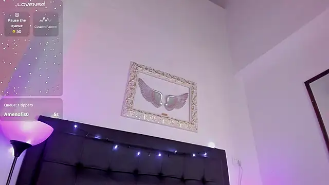 Mia 222 online show from January 2025 12:21:01 PM