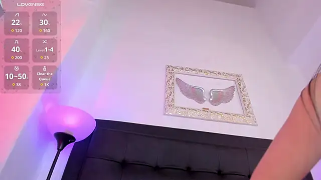 Mia 222 online show from March 2025 03:37:02 PM