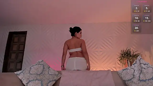 Snapshot of AngelicaVega chatting on January 2025 09:05:01 PM AngelicaVega online show from January 2025 09:05:01 PM