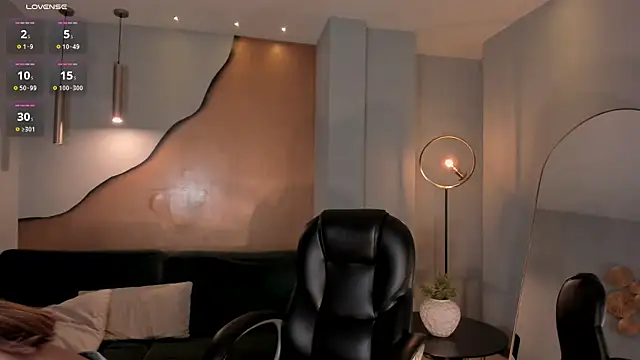 Snapshot of CarolineGraceX chatting on January 2025 05:05:01 PM CarolineGraceX online show from January 2025 05:05:01 PM