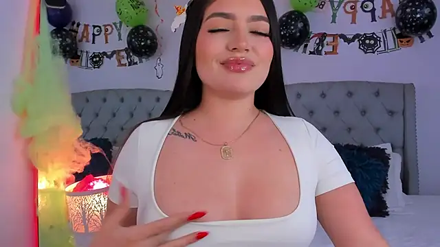 Mariana Baez online show from October 2025 09:05:02 PM