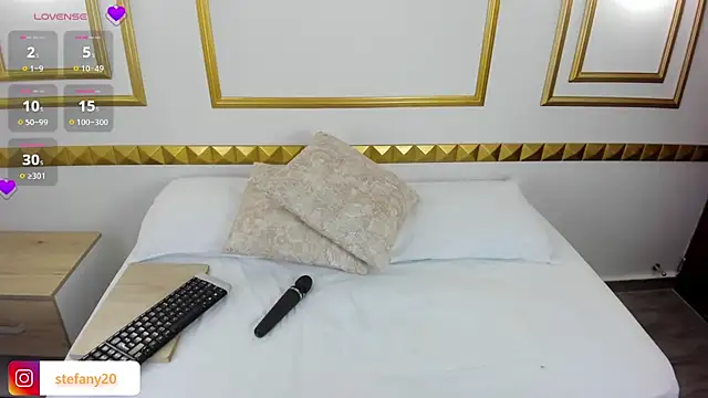 Snapshot of amor_smith_ chatting on February 2025 02:40:02 AM amor smith online show from February 2025 02:40:02 AM