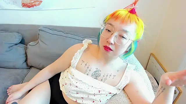 Snapshot of luxgray chatting on March 2025 10:04:02 PM luxgray online show from March 2025 10:04:02 PM