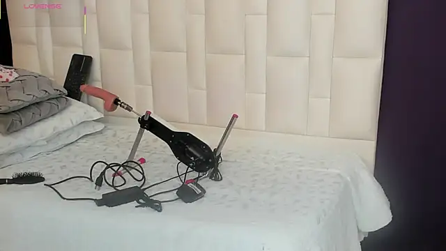 Snapshot of brithanyadams23 chatting on October 2025 03:37:02 AM brithanyadams23 online show from October 2025 03:37:02 AM