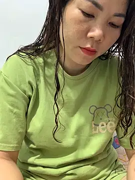 Baby-bigtits online show from March 2025 12:00:01 PM