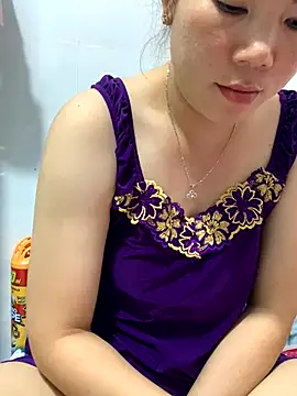 Baby-bigtits online show from September 2025 01:44:02 PM