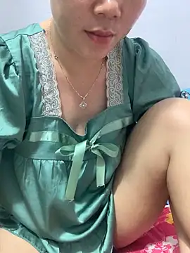 Baby-bigtits online show from September 2025 12:32:02 PM