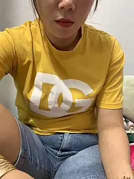 Baby-bigtits online show from October 2025 02:15:01 AM