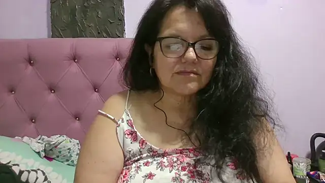 Snapshot of kassandra02 chatting on June 2026 03:35:01 AM kassandra02 online show from June 2026 03:35:01 AM