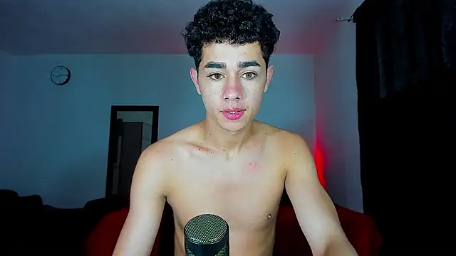 DavidfullOFlove online show from February 2025 01:35:02 PM