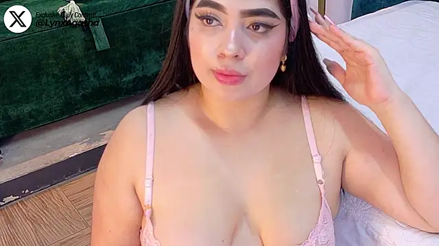 AgathaLynx online show from September 2025 01:01:01 PM