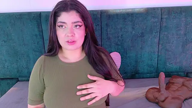 AgathaLynx online show from April 2026 10:52:02 AM