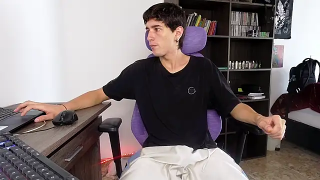 alex connorr online show from September 2025 04:01:02 PM