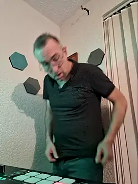 bibananaman online show from October 2025 09:13:01 PM