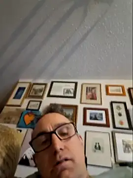 Snapshot of bibananaman chatting on April 2026 03:55:01 AM bibananaman online show from April 2026 03:55:01 AM