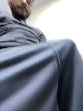 Snapshot of luisfer_98 chatting on April 2026 06:07:02 AM luisfer 98 online show from April 2026 06:07:02 AM