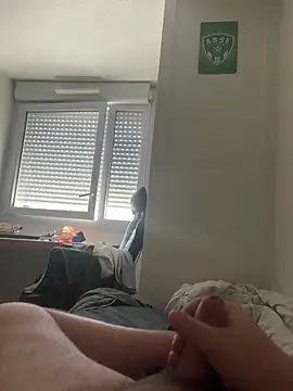 Snapshot of aquarium2345 chatting on September 2025 12:20:01 PM aquarium2345 online show from September 2025 12:20:01 PM