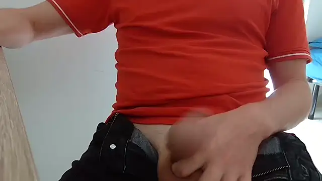 Snapshot of Volpe95a chatting on October 2025 08:05:02 AM Volpe95a online show from October 2025 08:05:02 AM