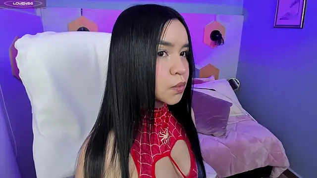 Hanna  Becker  online show from January 2025 03:52:01 AM