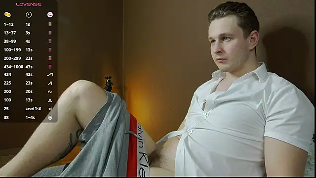 Snapshot of charlie_smiley chatting on December 2024 01:25:01 AM charlie smiley online show from December 2024 01:25:01 AM