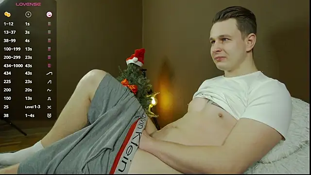 Snapshot of charlie_smiley chatting on January 2025 02:28:02 AM charlie smiley online show from January 2025 02:28:02 AM