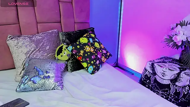 NinaInk online show from February 2025 12:37:02 PM