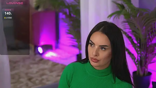 Snapshot of AlmaLuv chatting on March 2025 04:35:02 AM AlmaLuv online show from March 2025 04:35:02 AM