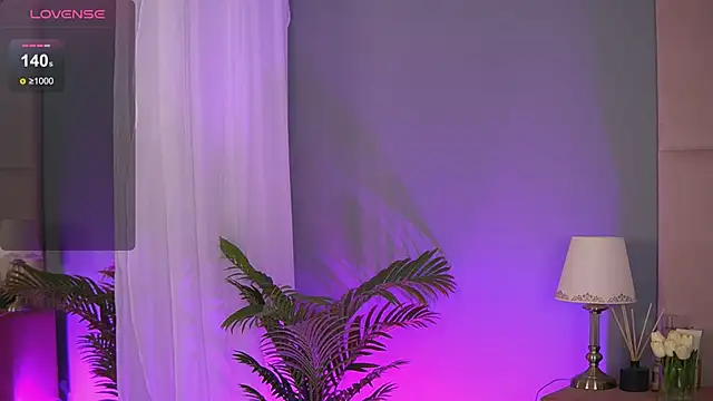 Snapshot of AlmaLuv chatting on March 2025 10:59:02 AM AlmaLuv online show from March 2025 10:59:02 AM