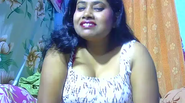 Snapshot of sexy_roma chatting on March 2025 08:10:01 PM sexy roma online show from March 2025 08:10:01 PM