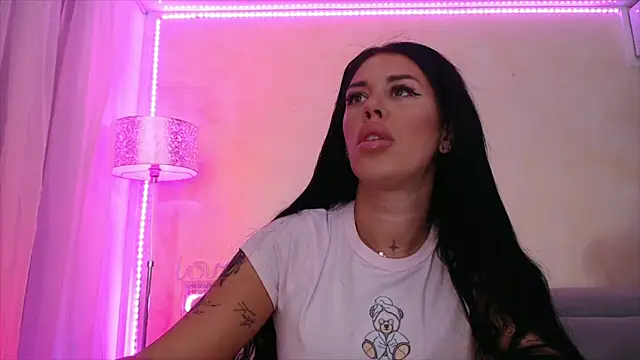 LaylaCruzRose online show from June 2026 06:30:02 AM
