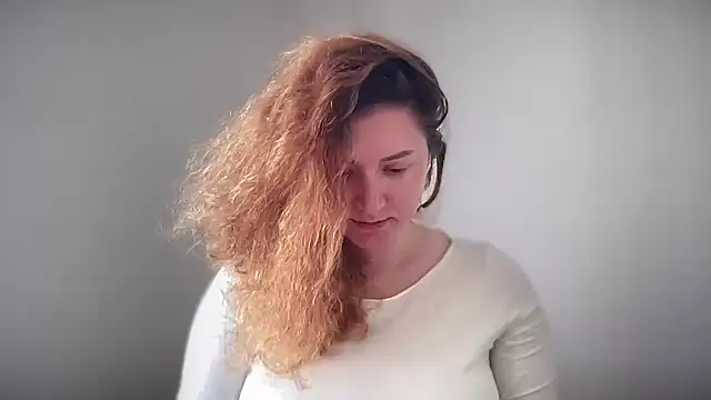 Snapshot of Foxy_and_classy chatting on April 2026 02:15:01 PM Foxy and classy online show from April 2026 02:15:01 PM