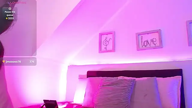 Snapshot of Tifanny_grey chatting on March 2025 11:01:02 PM Tifanny grey online show from March 2025 11:01:02 PM