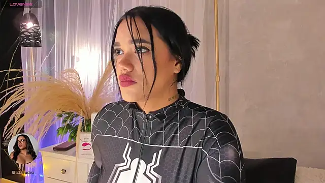 Snapshot of ElaEndez_ chatting on January 2025 09:14:02 PM ElaEndez  online show from January 2025 09:14:02 PM