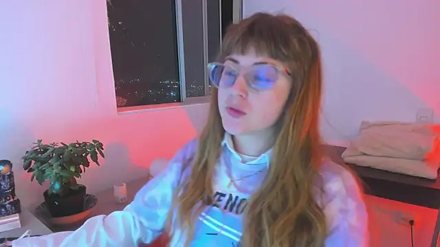 Snapshot of tekila__ chatting on April 2026 12:22:01 AM tekila online show from April 2026 12:22:01 AM