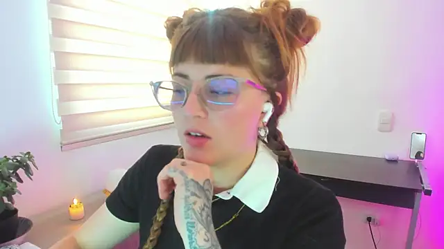 Snapshot of tekila__ chatting on April 2026 09:48:02 PM tekila online show from April 2026 09:48:02 PM