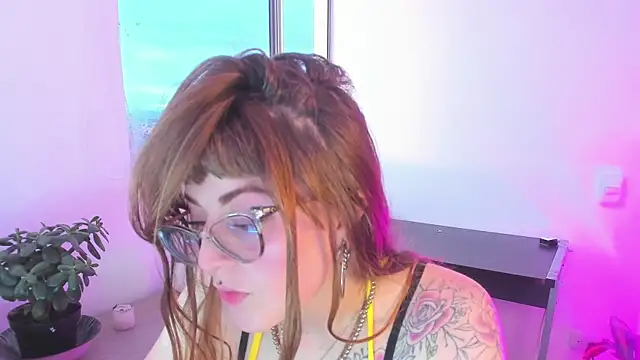 Snapshot of tekila__ chatting on April 2026 11:09:02 PM tekila online show from April 2026 11:09:02 PM