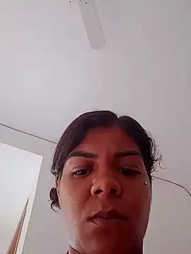 Snapshot of Indiazinhax chatting on December 2024 07:35:01 PM Indiazinhax online show from December 2024 07:35:01 PM