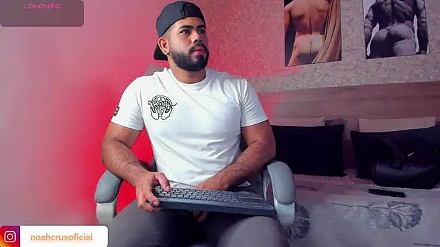 noah crux online show from October 2025 12:20:01 PM