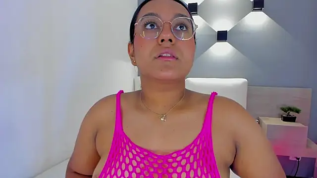 ellamontoya online show from February 2025 04:22:01 AM