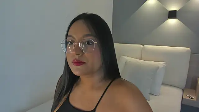 ellamontoya online show from September 2025 11:12:01 AM