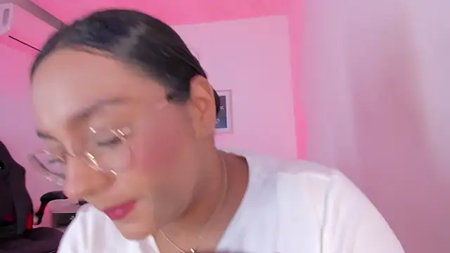 ellamontoya online show from January 2026 12:21:01 PM