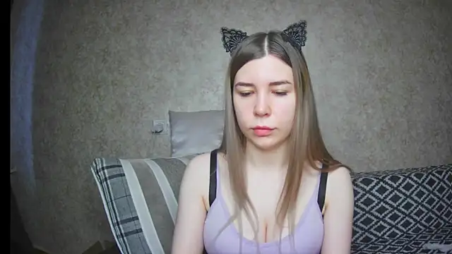 ElllaNuar online show from February 2025 04:27:01 AM