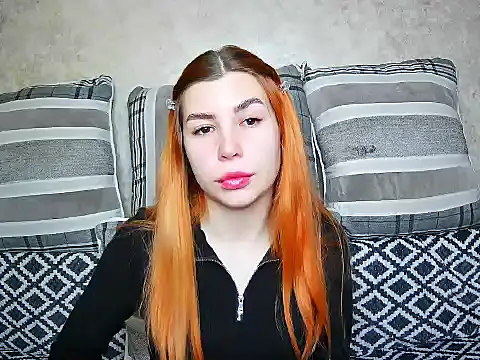 ElllaNuar online show from September 2025 04:45:02 AM