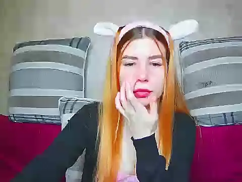 ElllaNuar online show from September 2025 01:52:01 AM